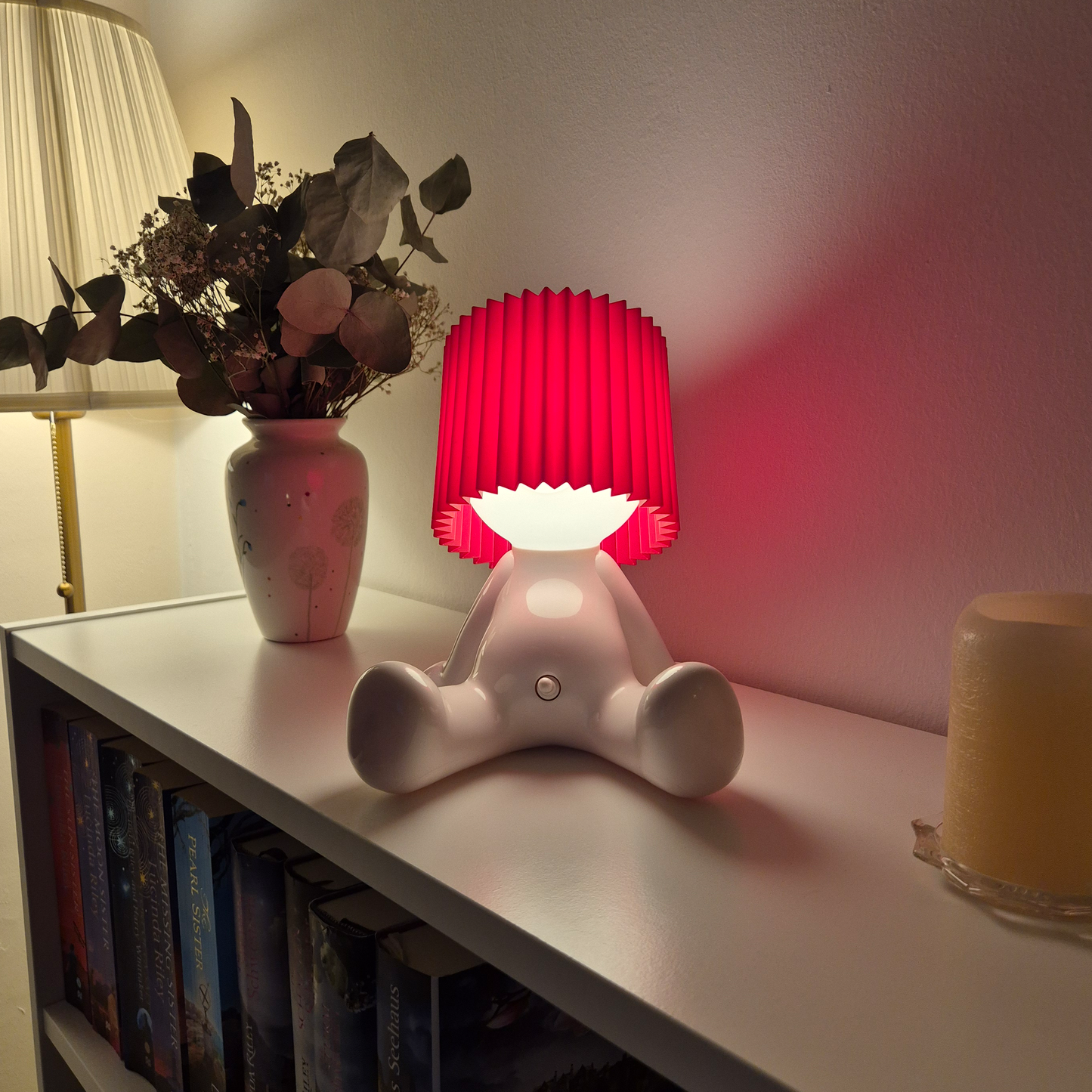 Lampen-Larry - Sitzend