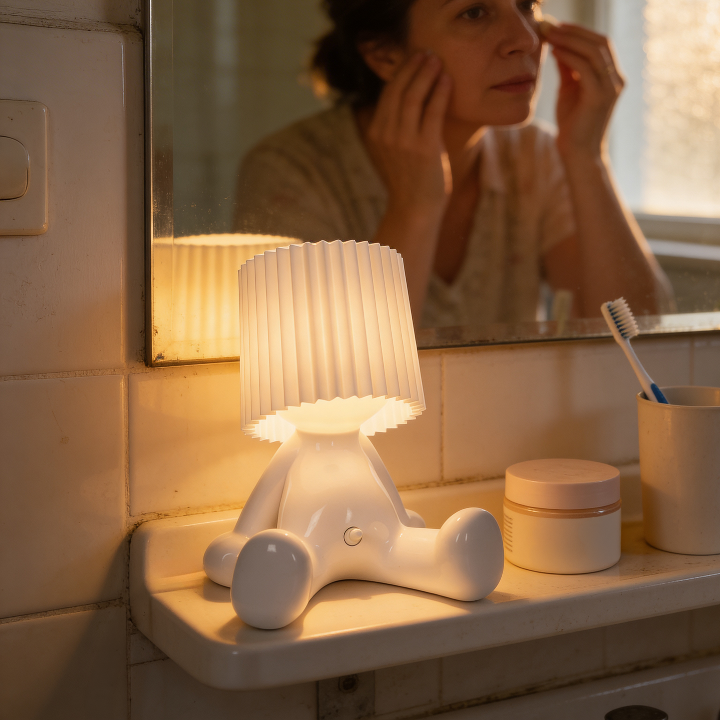Lampen-Larry - Sitzend